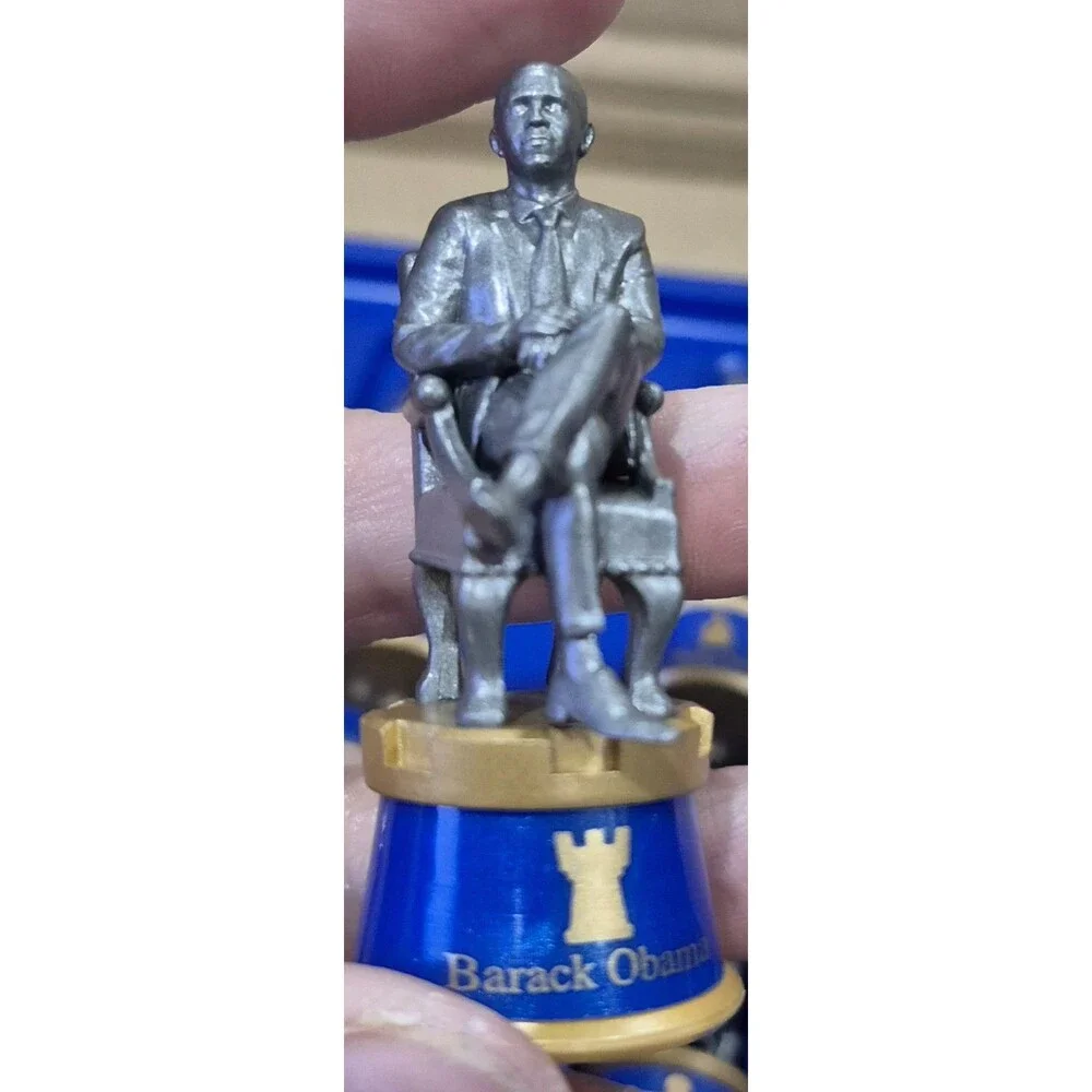 New BulbHead 2020 Battle For The White House Chess Set Democrat Ginsberg Obama